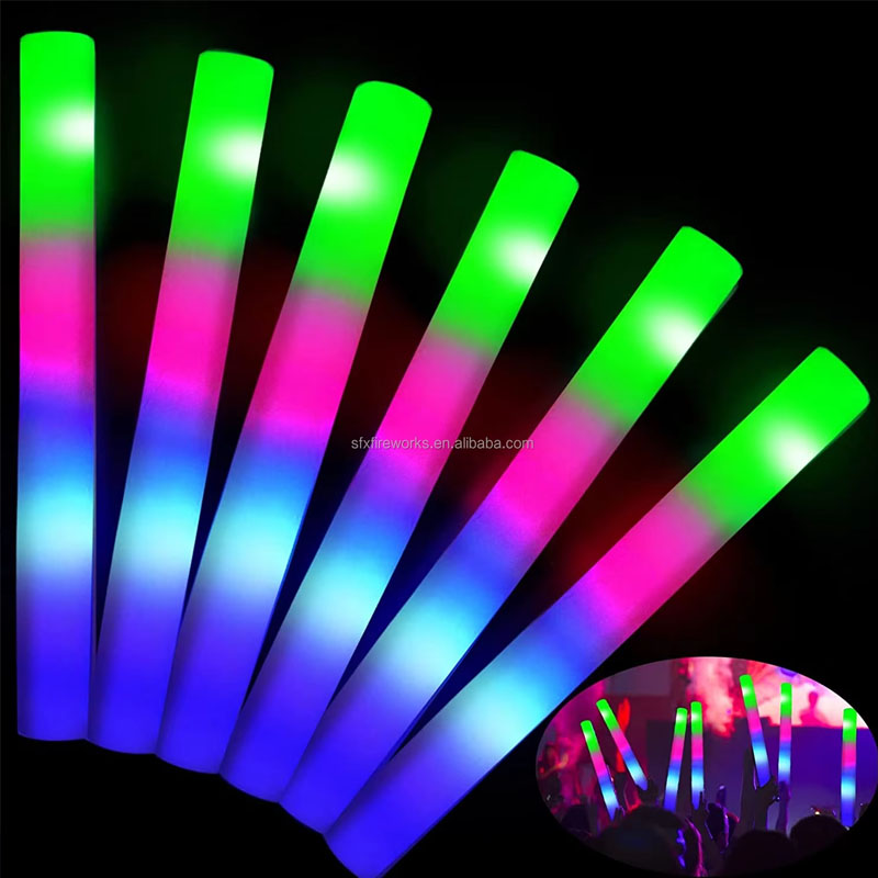 20 Pezzi Bastoncini Luminosi i - Flashing Led Foam Sticks Party recensione e prezzo