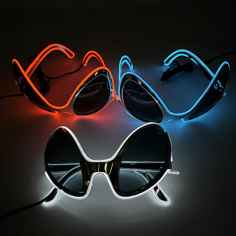 Occhiali alieni a LED illumina - Glow In The Dark Party Glasses recensione e prezzo